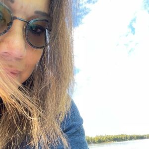 Meet your Posher, Emelie